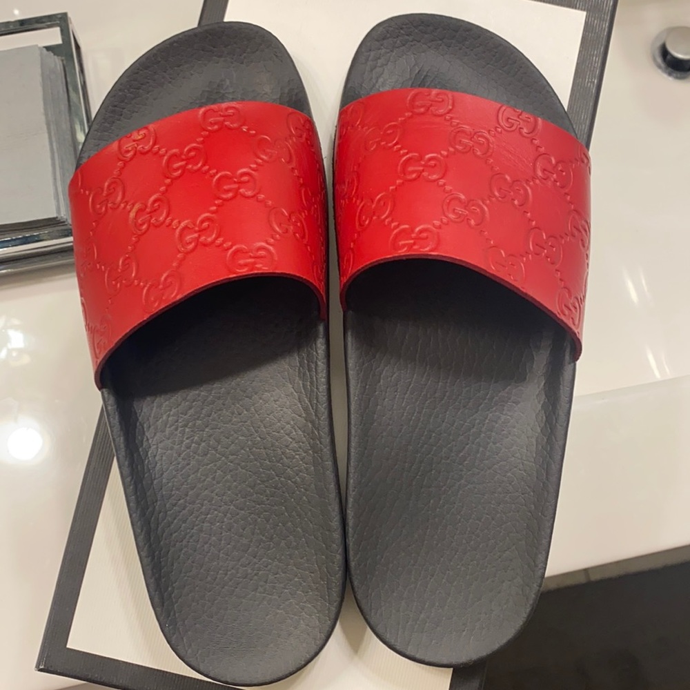 GUCCI Slides